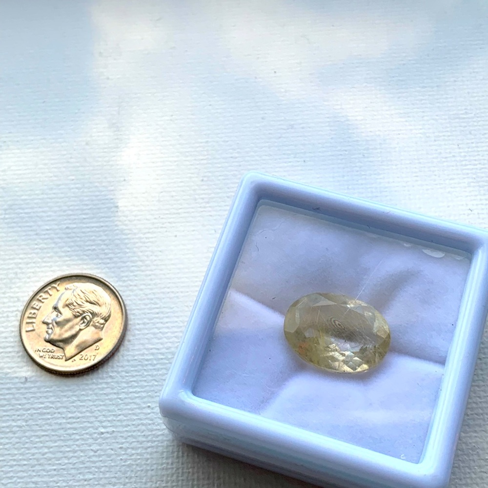 Golden Rutilated Quartz - Picture 3 of 4